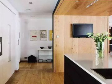 他們說(shuō)客廳要鋪木地板，